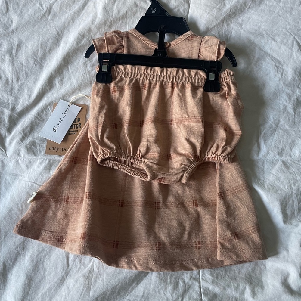NWT - Easy-Peasy Print Dress w/Bloomers in Coral - Size: 3-6 MOS - Picture 2 of 3